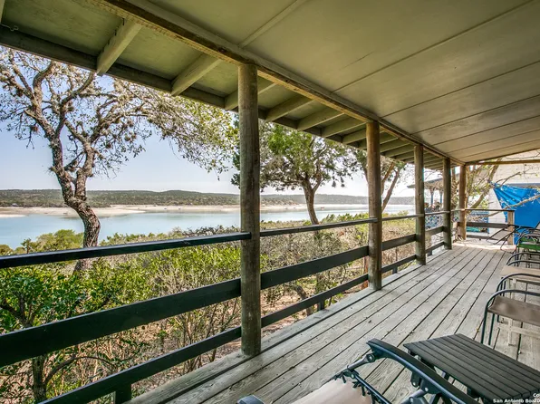 253 Water Crest, Pipe Creek, TX 78063