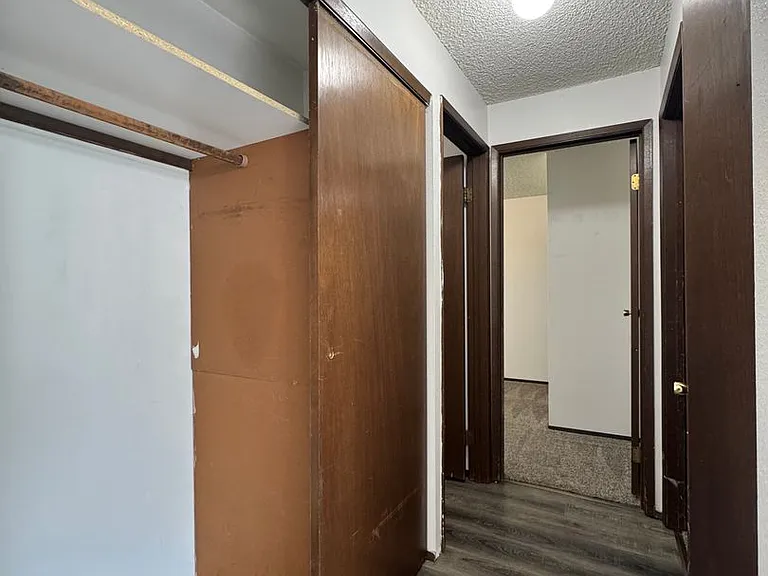1204 N B St — Photo 8