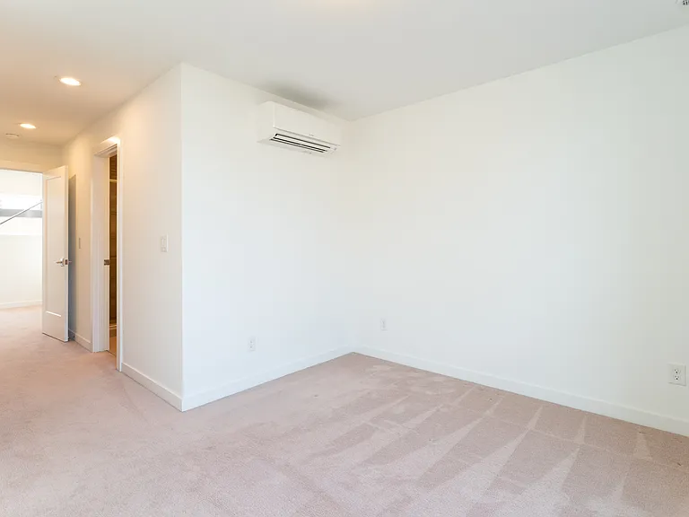 7433A 4th Ave NE — Photo 48