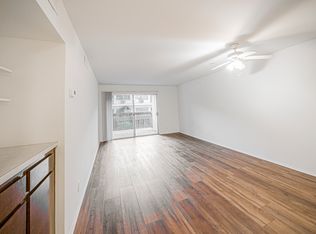 230 S Madison Ave APT 202, Pasadena, CA 91101