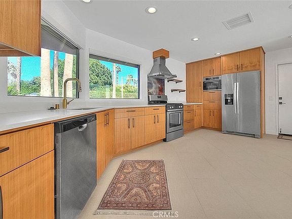 5th image of 1281 Linda Vista Rd