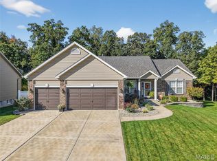 253 Lonepine Dr, Wentzville, MO 63385