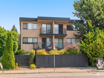5454 Fauntleroy Avenue SW, Seattle, WA, 98136