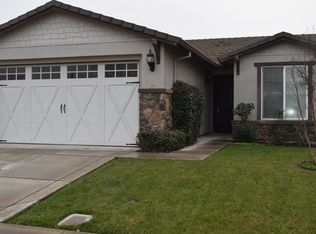 2332 Pepper Tree Ln, Manteca, CA 95336