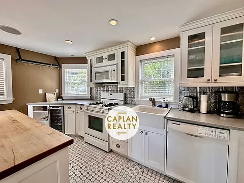 330 Front St — Photo 6