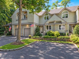 14 Insbrook Court, Huntington, NY 11743