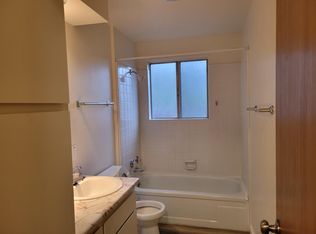 1421 SW G St #B, Grants Pass, OR 97526