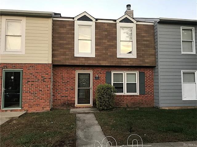 1st image of 211 Knightsmanor Ct #211