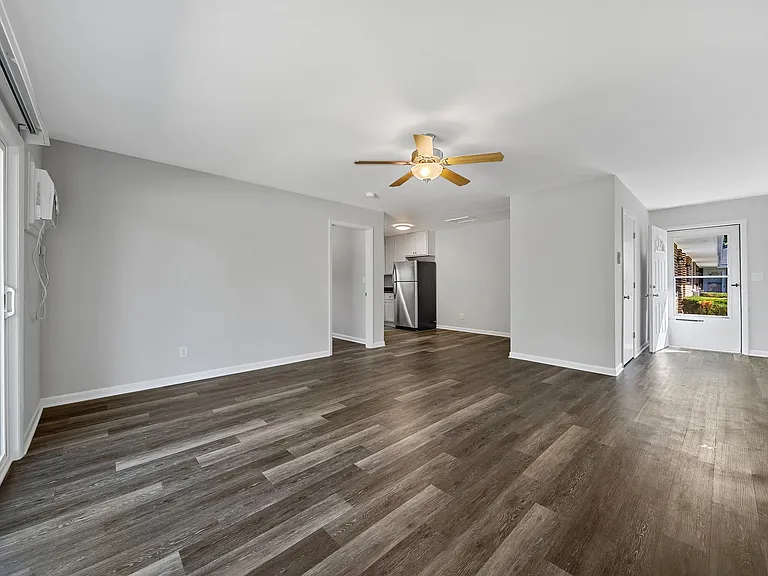 2320 20th St #9 — Photo 5