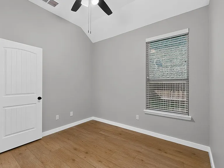 3312 Glen Crest Ln — Photo 32