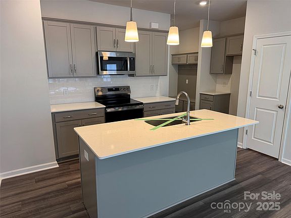 4th image of 7110 Galago St #36
