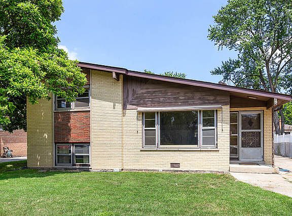 2nd image of 10025 Minnick Ave