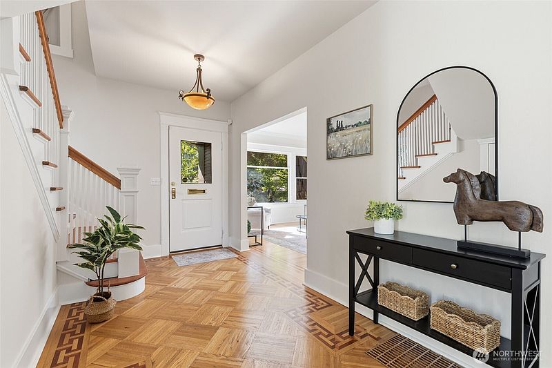 2nd image of 5246 12th Avenue NE