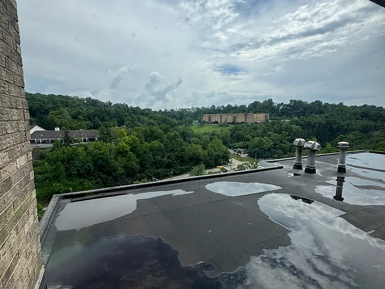 2160 Greentree Rd #711 — Photo 9