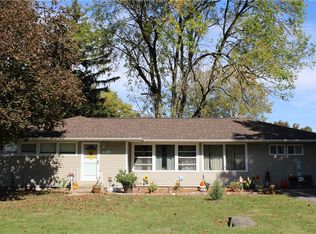 303 E North 1st St, Findlay, IL