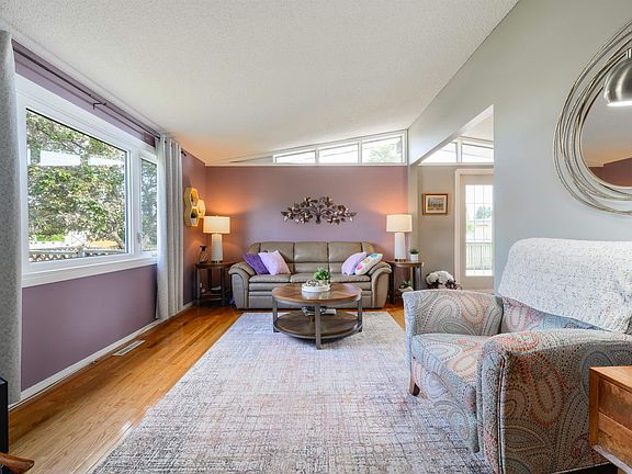 4th image of 4 Blairmore St