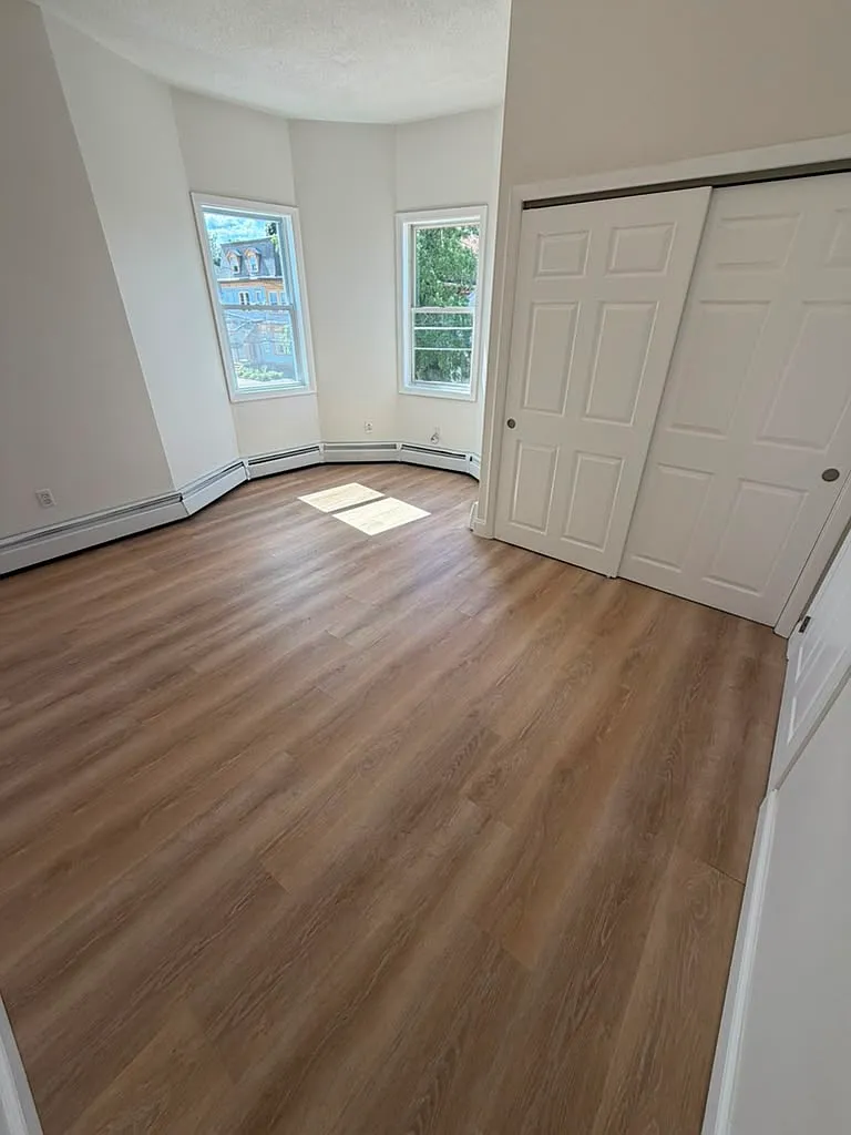 76 Beacon Ave — Photo 4