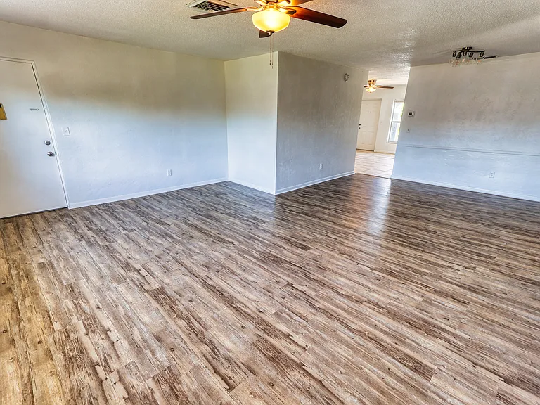 4545 Overlook Dr NE #C — Photo 10