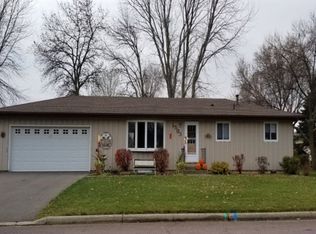 1503 Greenwood Pl, Faribault, MN 55021