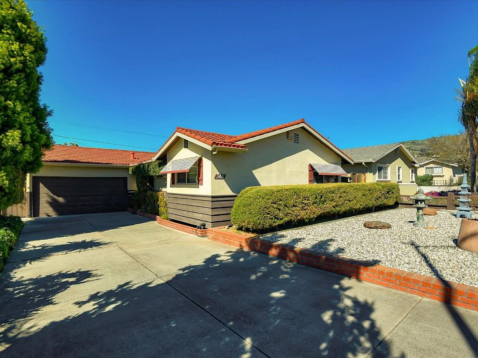 1st image of 3411 Buckner Dr