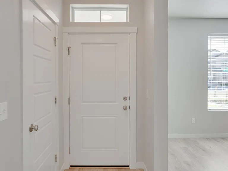332 S Baraya Way — Photo 2