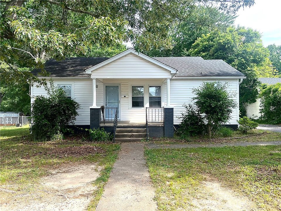 1st image of 301 Edgewood Ave