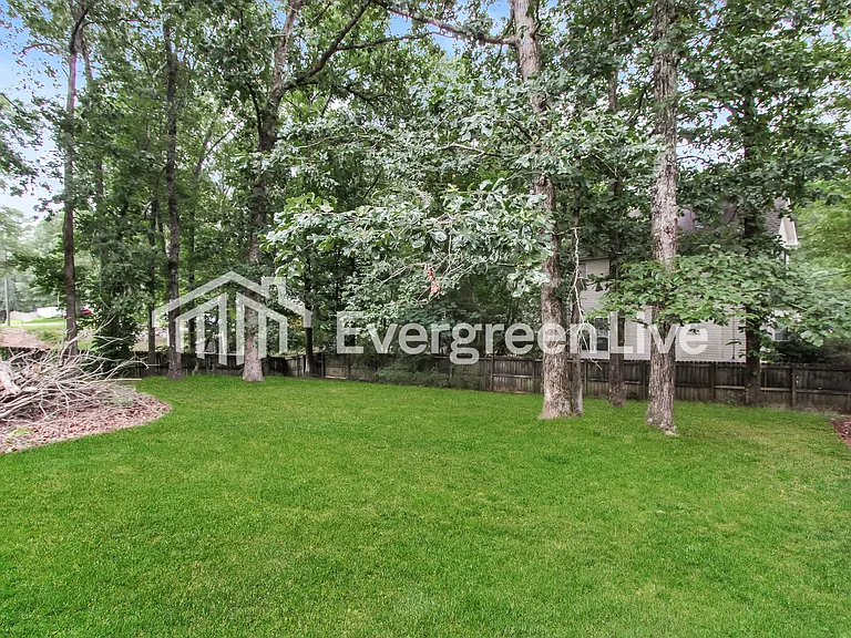 145 Hunter Hills Dr — Photo 15