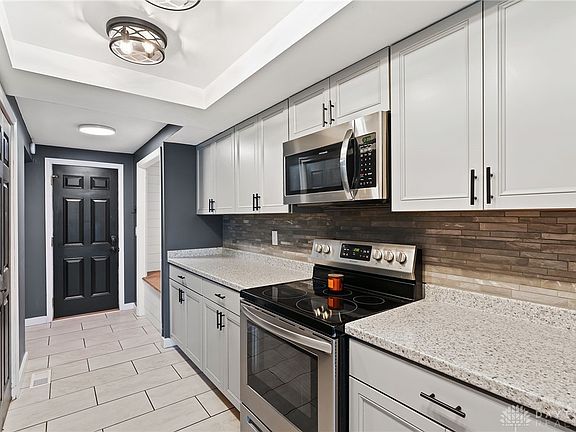 4th image of 7104 Pineview Dr