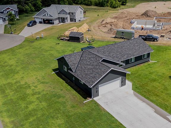 4th image of 14934 Taylor Dr