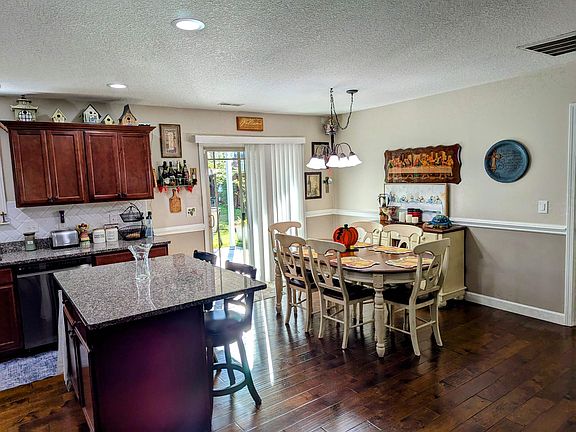 3rd image of 164 Heritage Creek Dr