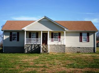 437 Leigh Anna Cir, Lafayette, TN 37083