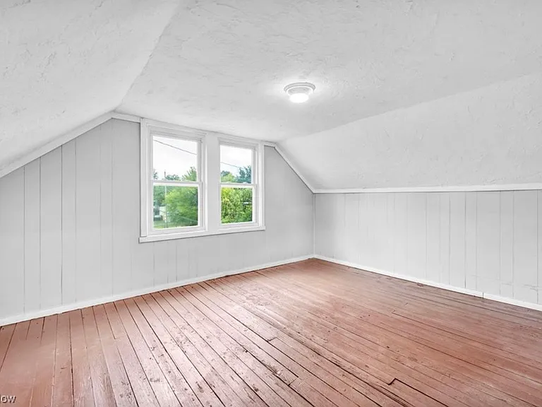 12301 Forest Ave #12301 — Photo 17