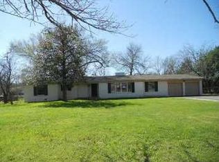 7 Chelsea Dr, Edgecliff Village, TX 76134