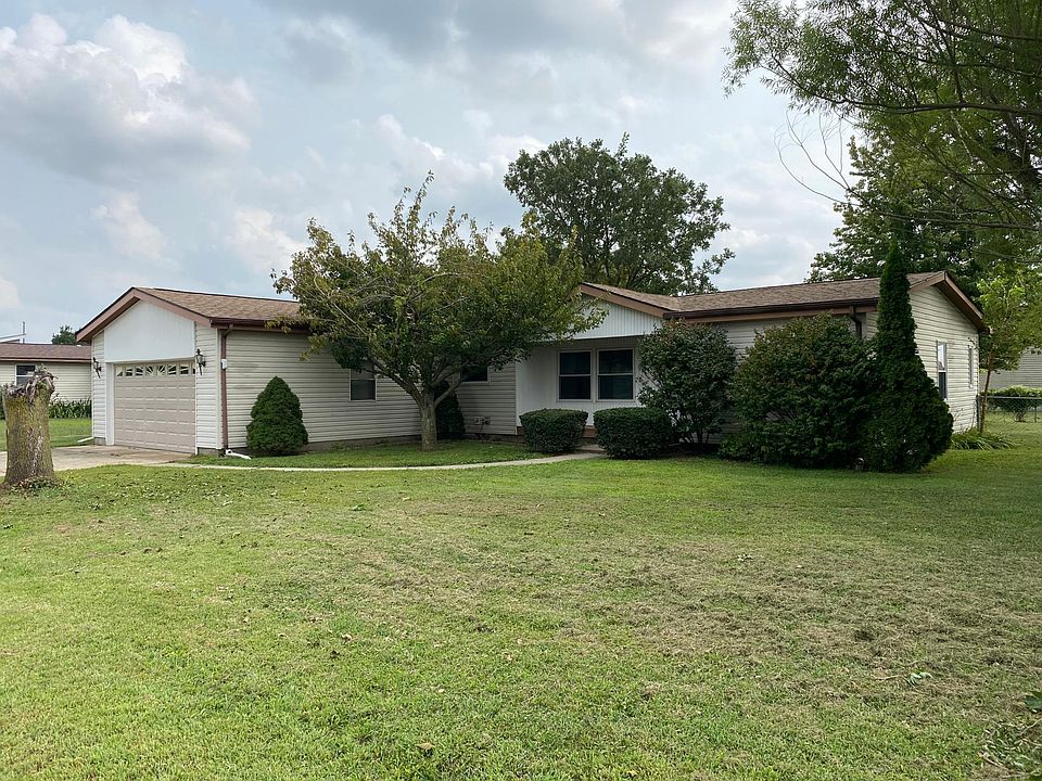 1st image of 835 Margaret Ct #835