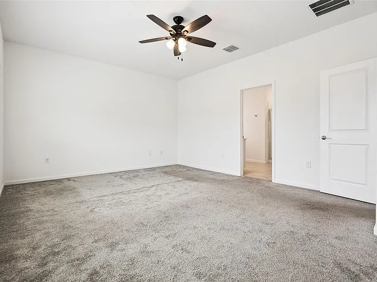 781 Taurus Ln — Photo 13