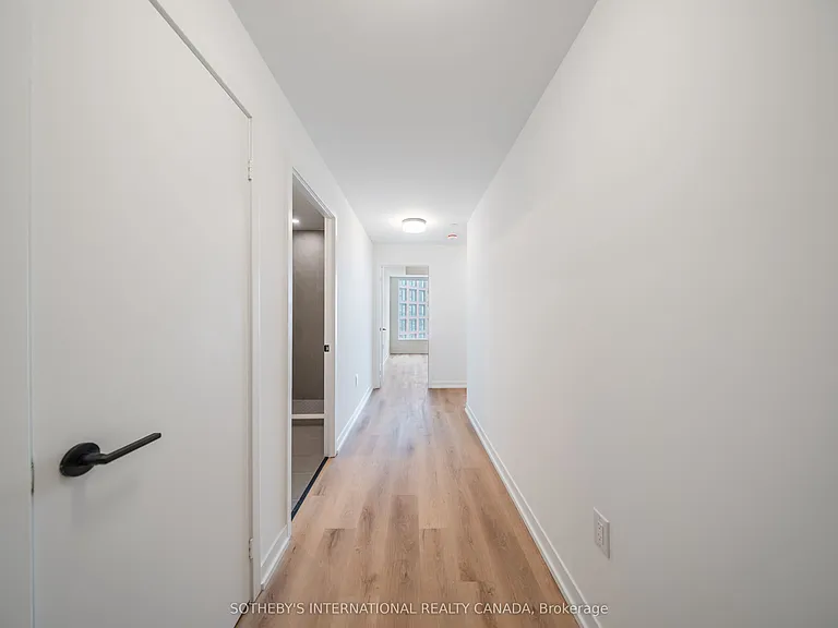 5 York Rd #1711 — Photo 2