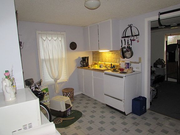 5th image of 770 W Union St