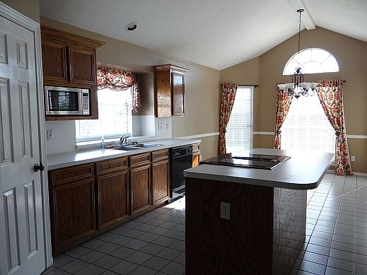 5th image of 7865 Kemper Cir
