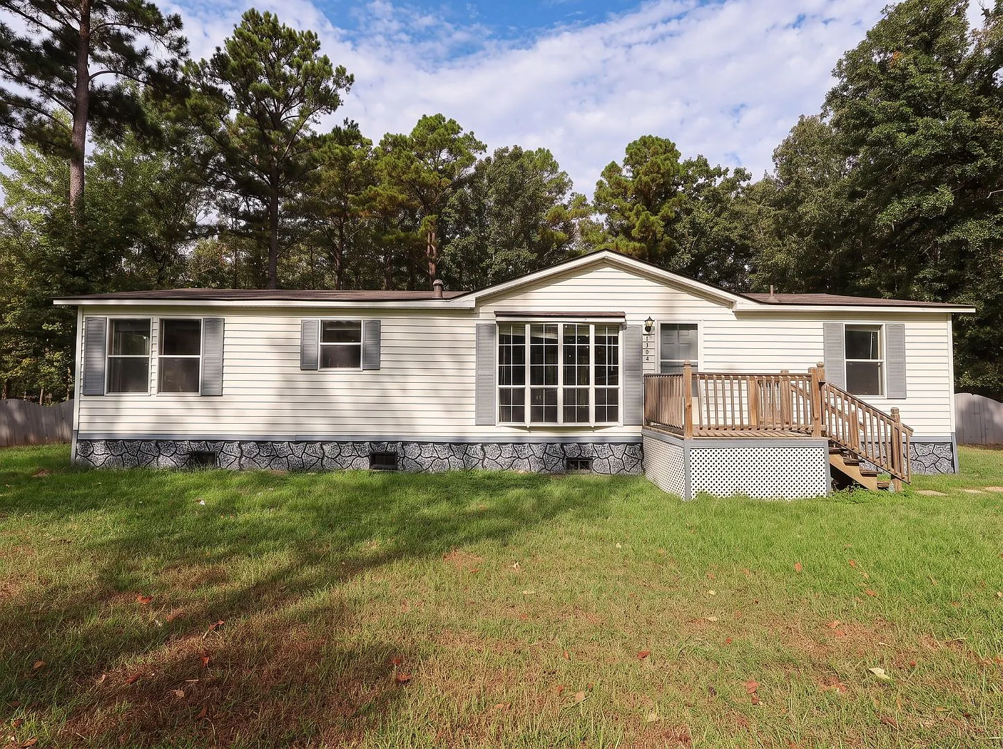 Blanchard - 3 Bed 2 Bath - 1 Acre Lot — Photo 1