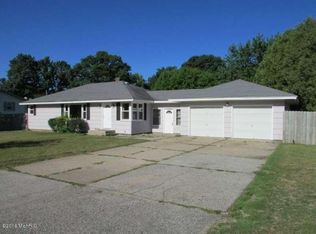 4279 S Sheridan Dr, Muskegon, MI 49444