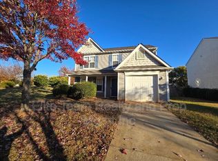5320 Peach Place Ln, Charlotte, NC 28216