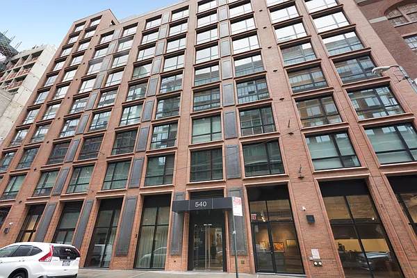 Rented by Douglas Elliman | media 26