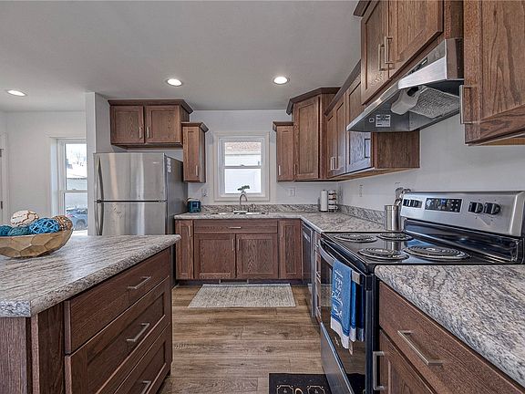 5th image of 449 Motheral Ave