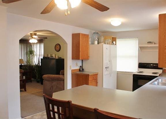4th image of 701 Cedar Ave