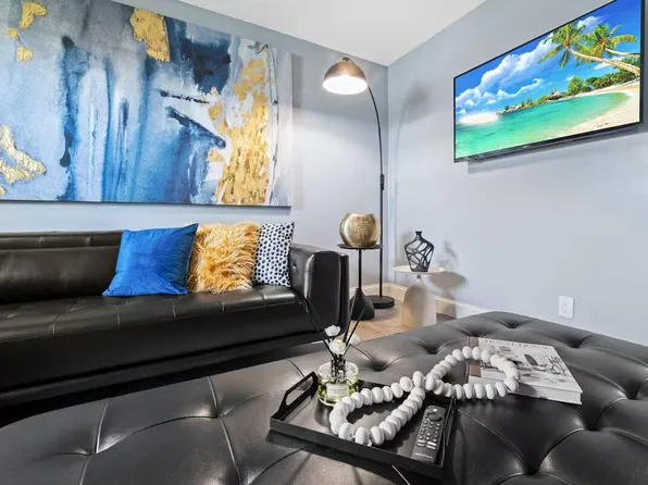 2015 NW 37th Ter #403, Fort Lauderdale, FL 33311