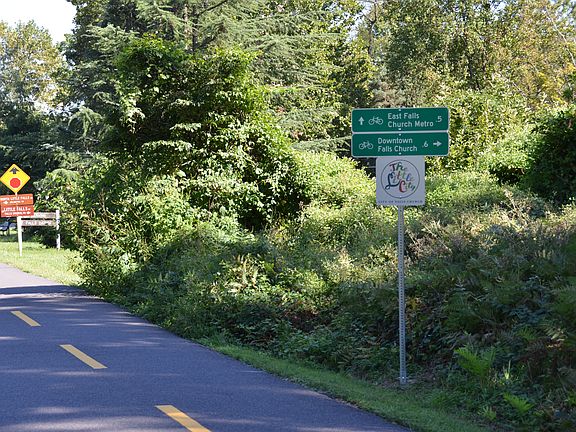 5th image of Fairfax Dr