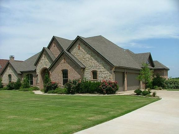 3rd image of 1033 Deerfield Dr