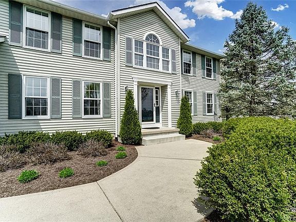4th image of 405 Terrace Creek Ct
