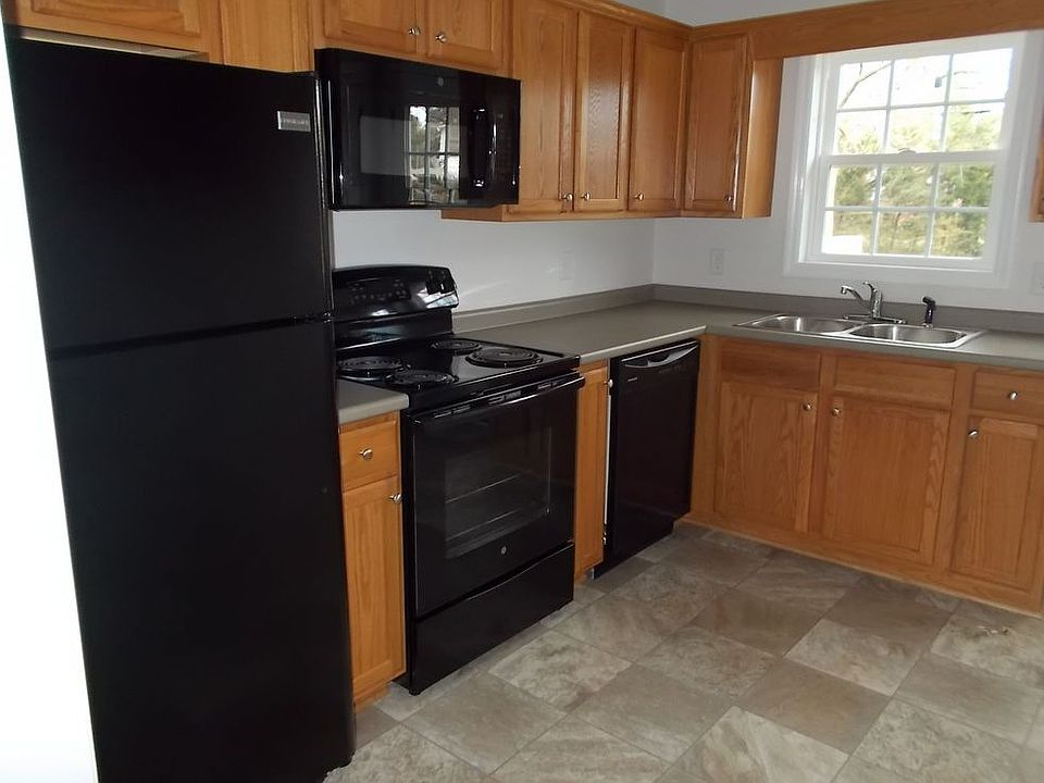 2nd image of 1606A Park Ave