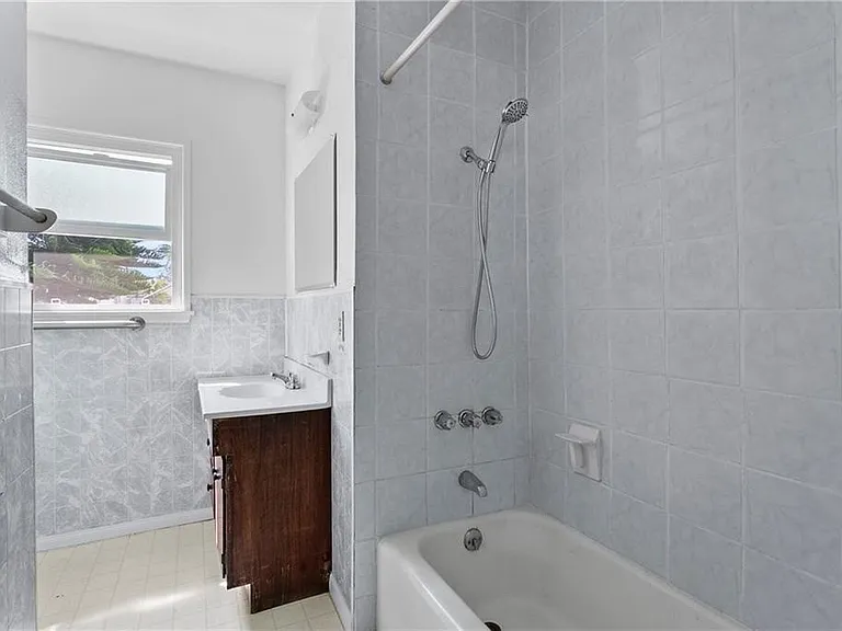 14261 Cedarwood St — Photo 9